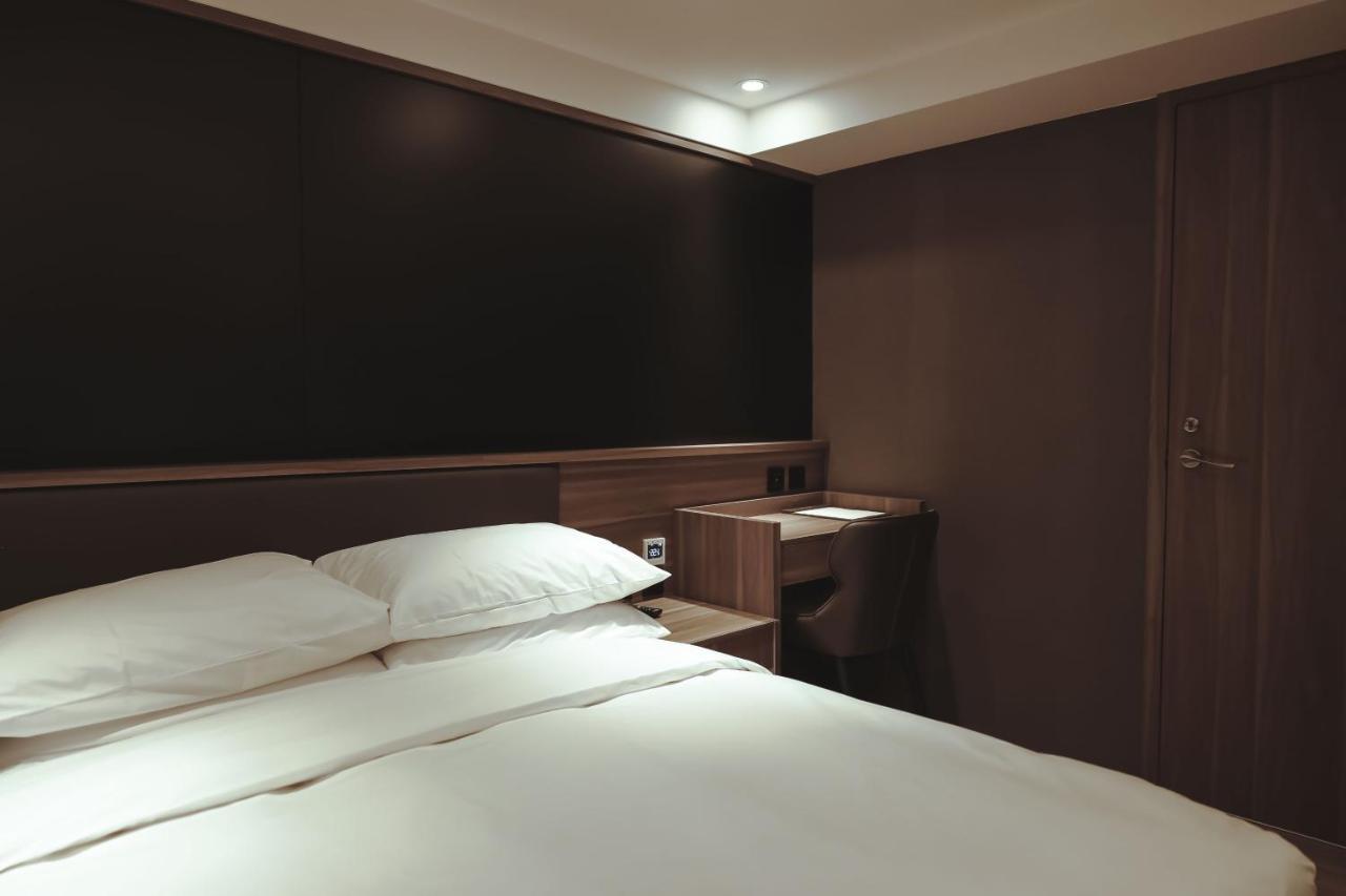 Autumn Willow Hotel Тайчжун Экстерьер фото