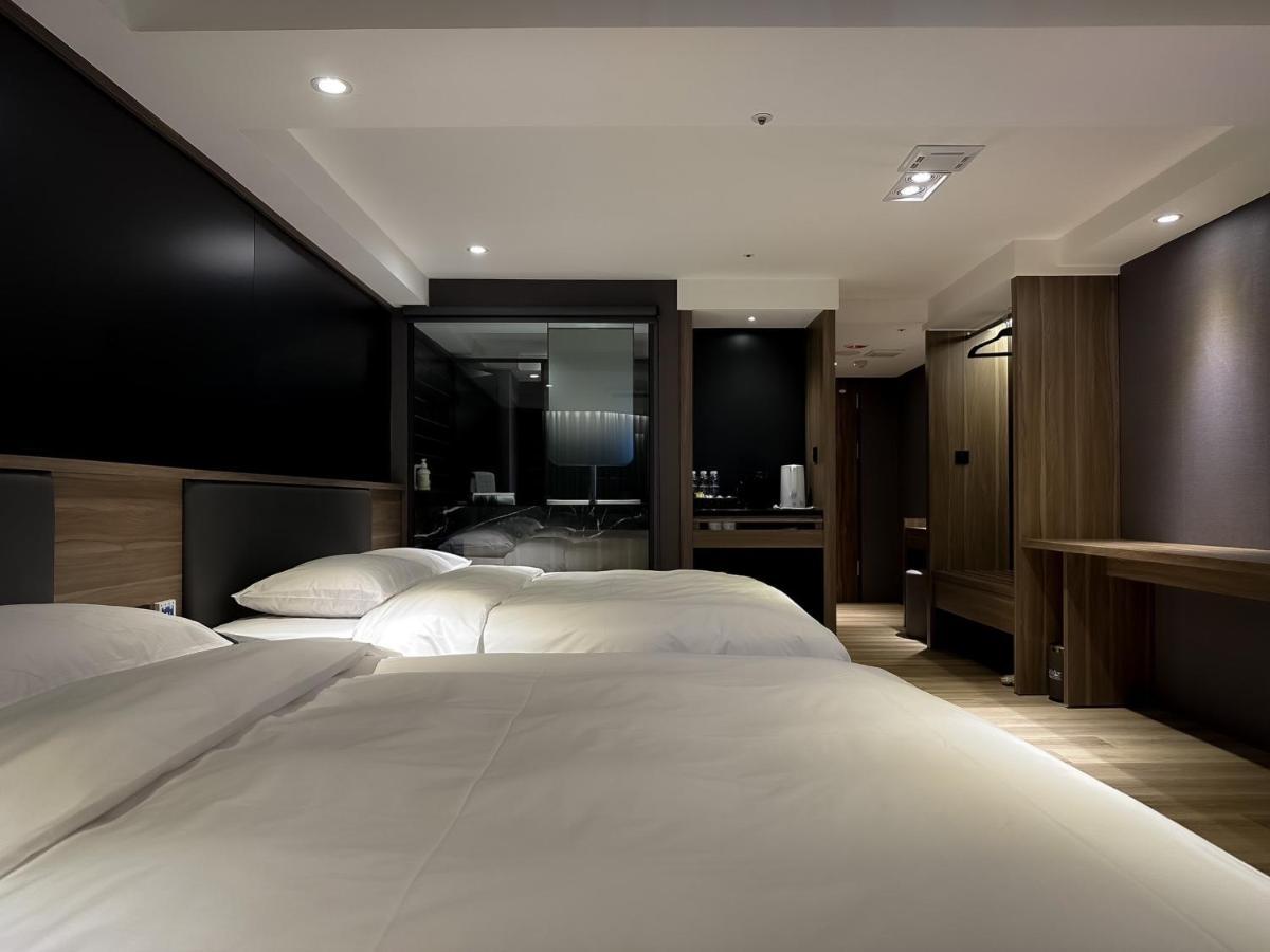 Autumn Willow Hotel Тайчжун Экстерьер фото
