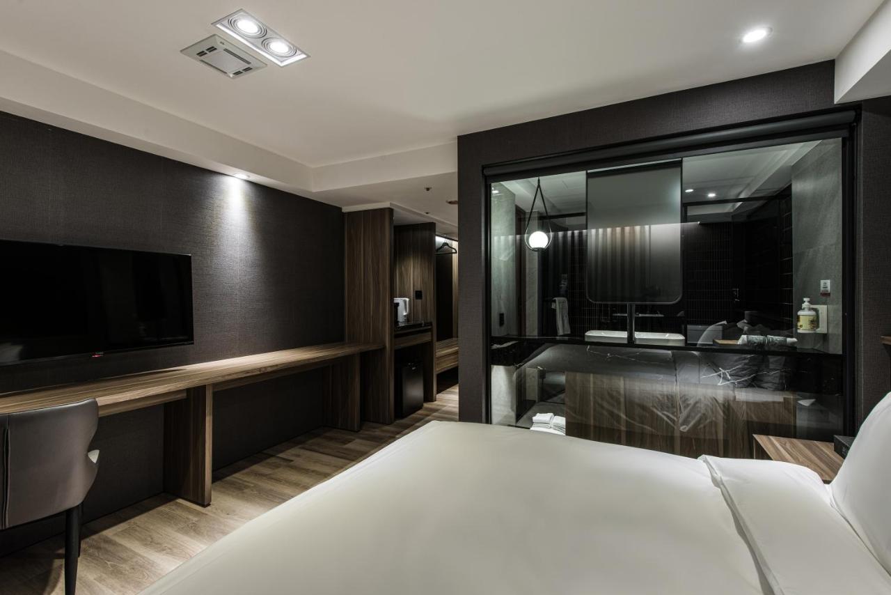 Autumn Willow Hotel Тайчжун Экстерьер фото