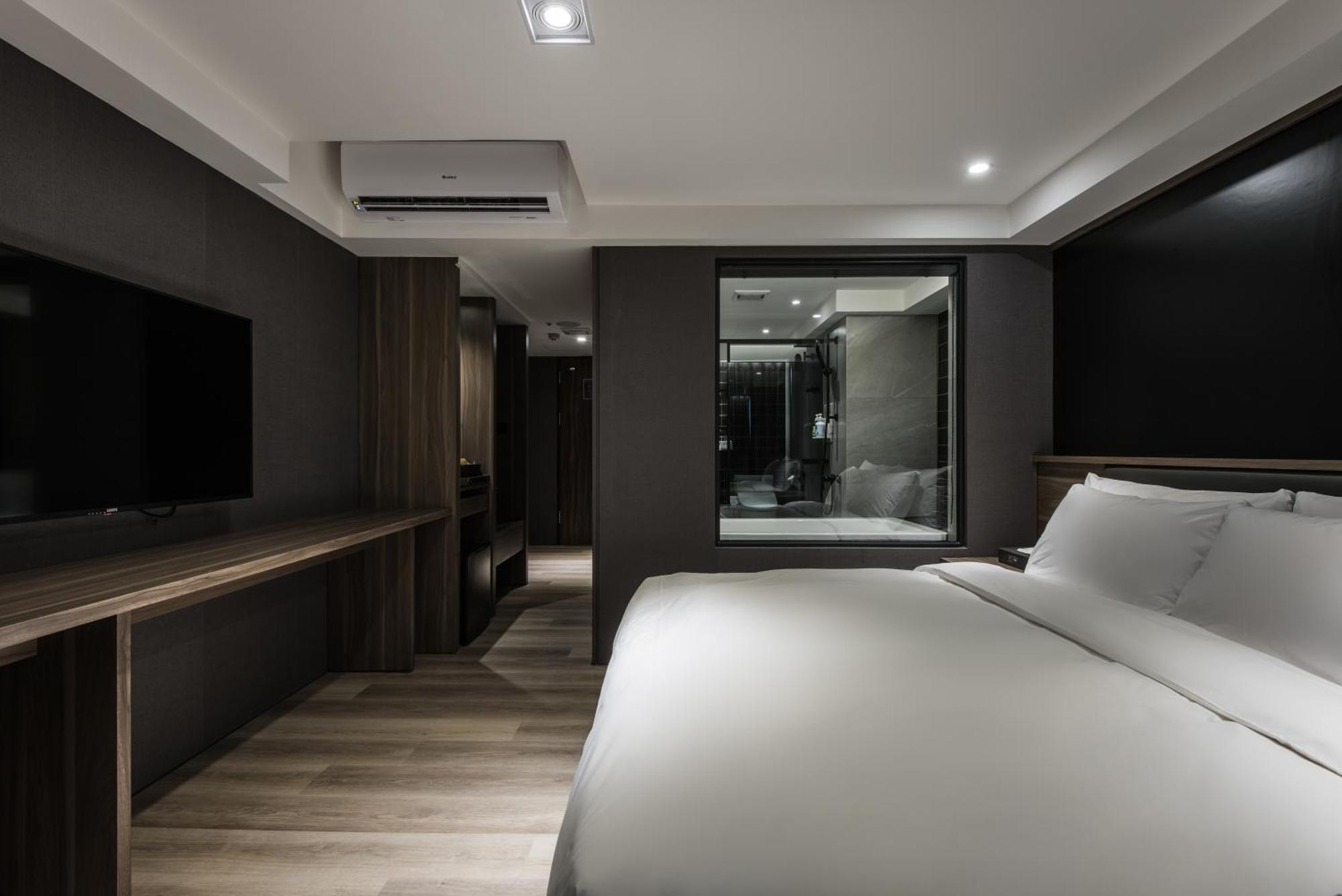 Autumn Willow Hotel Тайчжун Экстерьер фото