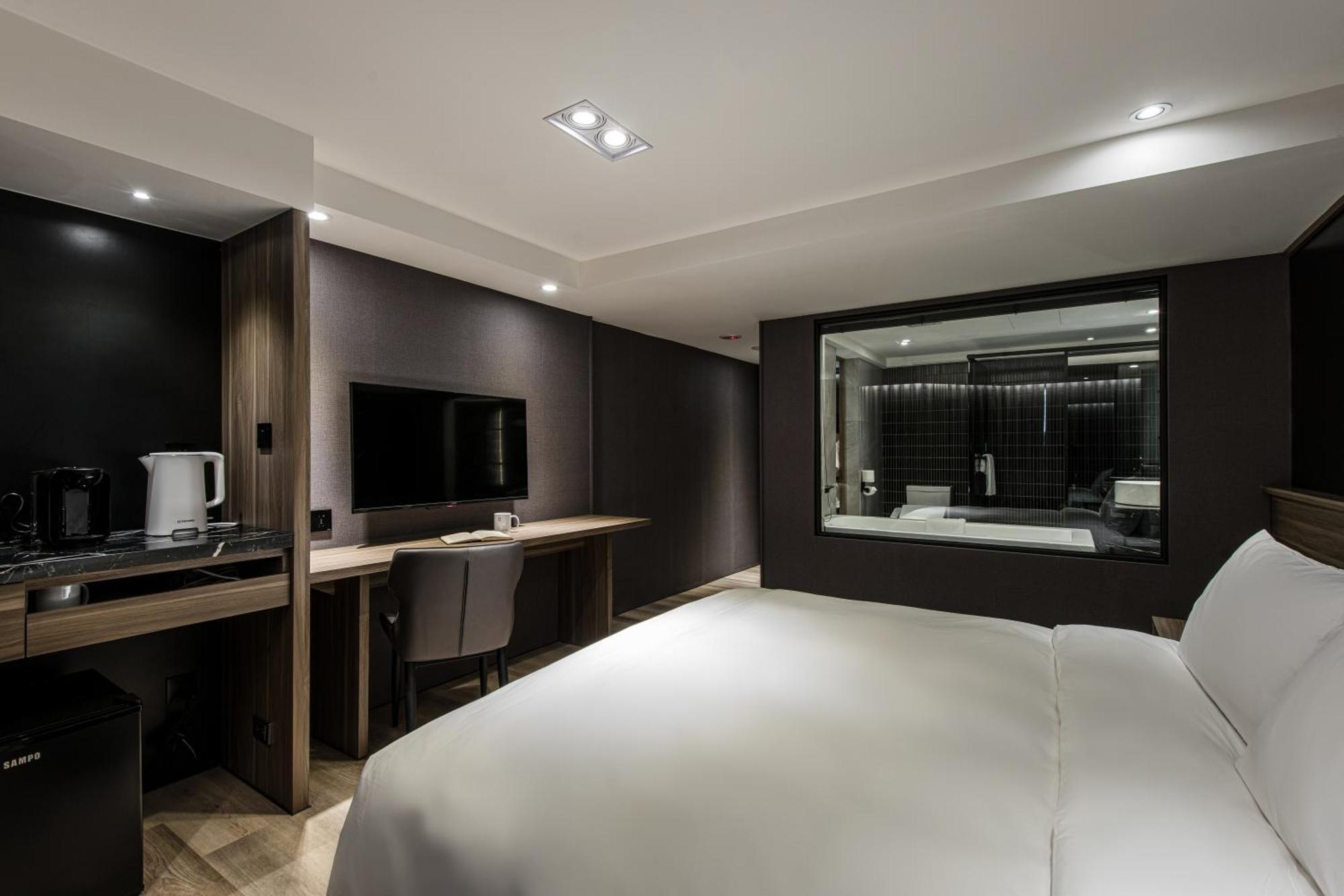 Autumn Willow Hotel Тайчжун Экстерьер фото