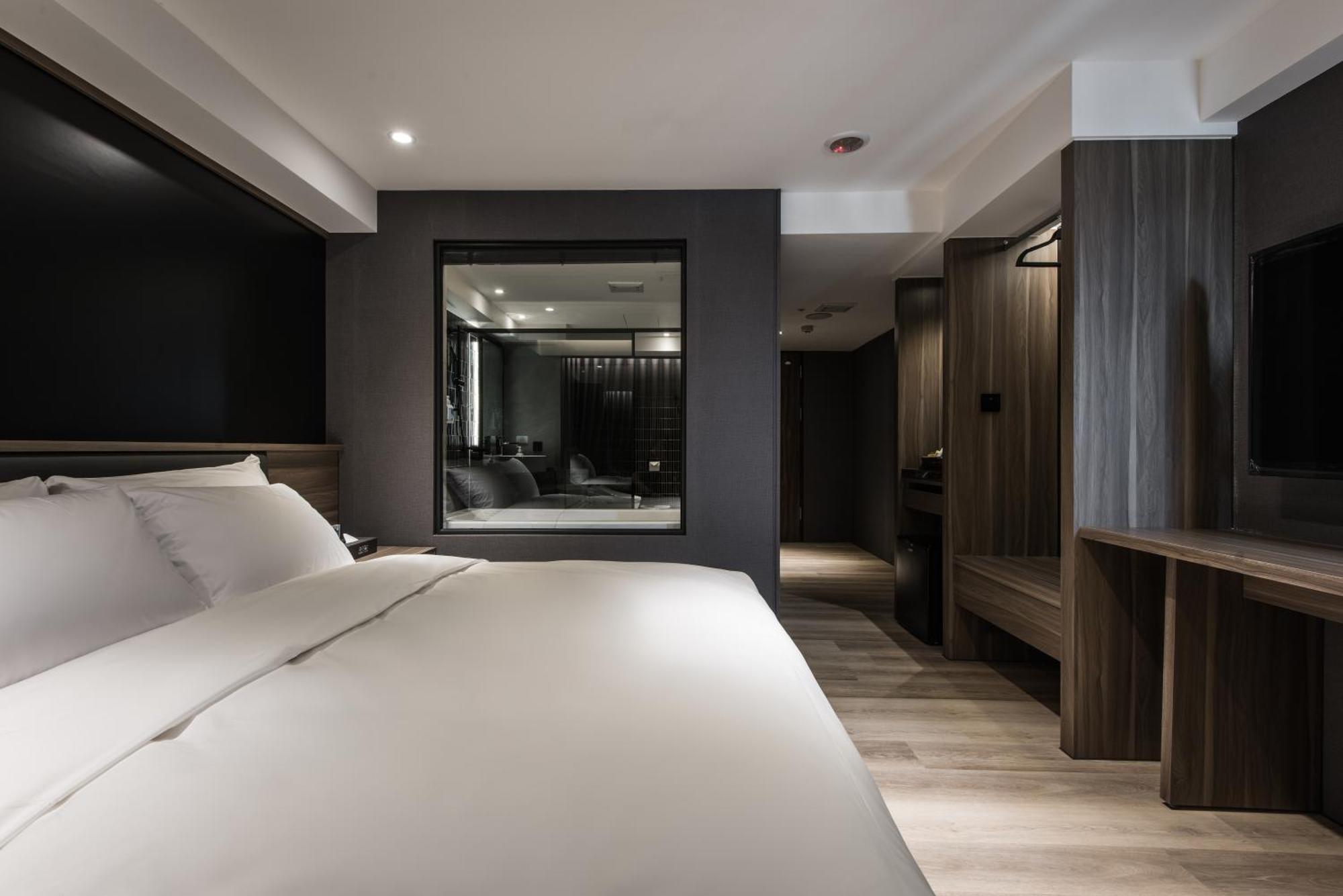 Autumn Willow Hotel Тайчжун Экстерьер фото