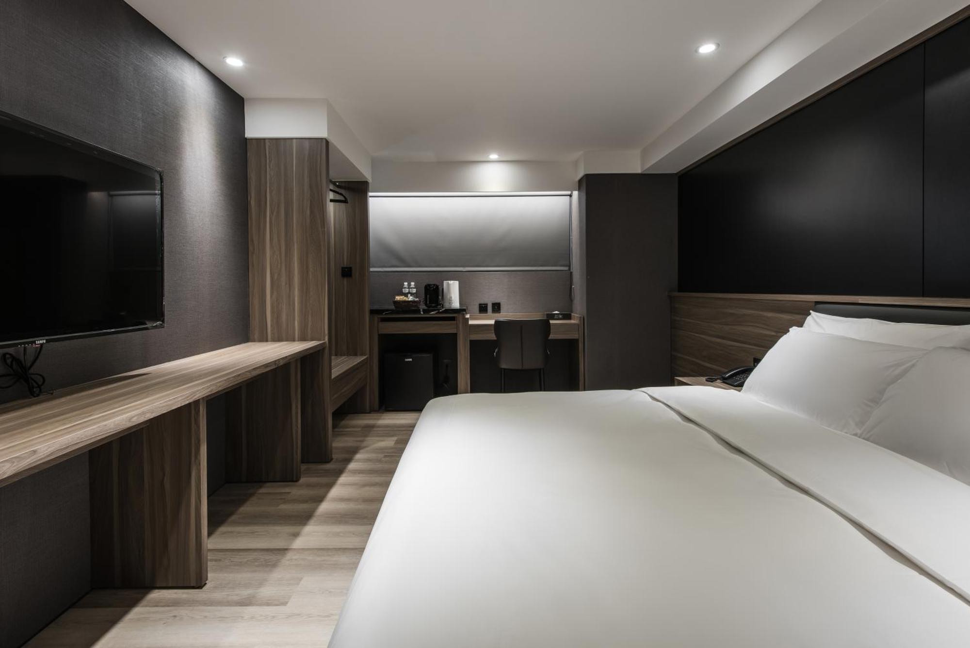 Autumn Willow Hotel Тайчжун Экстерьер фото