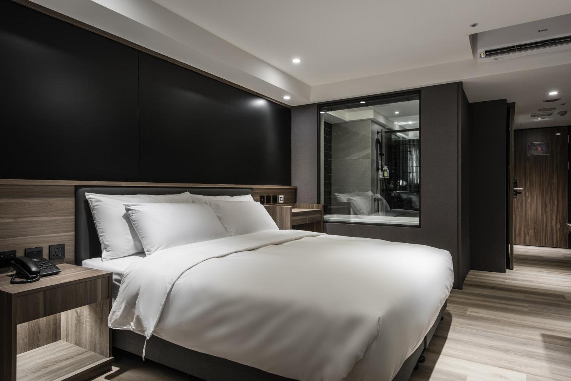 Autumn Willow Hotel Тайчжун Экстерьер фото