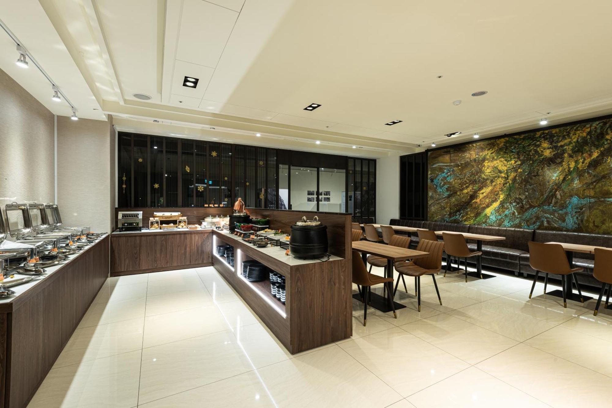 Autumn Willow Hotel Тайчжун Экстерьер фото