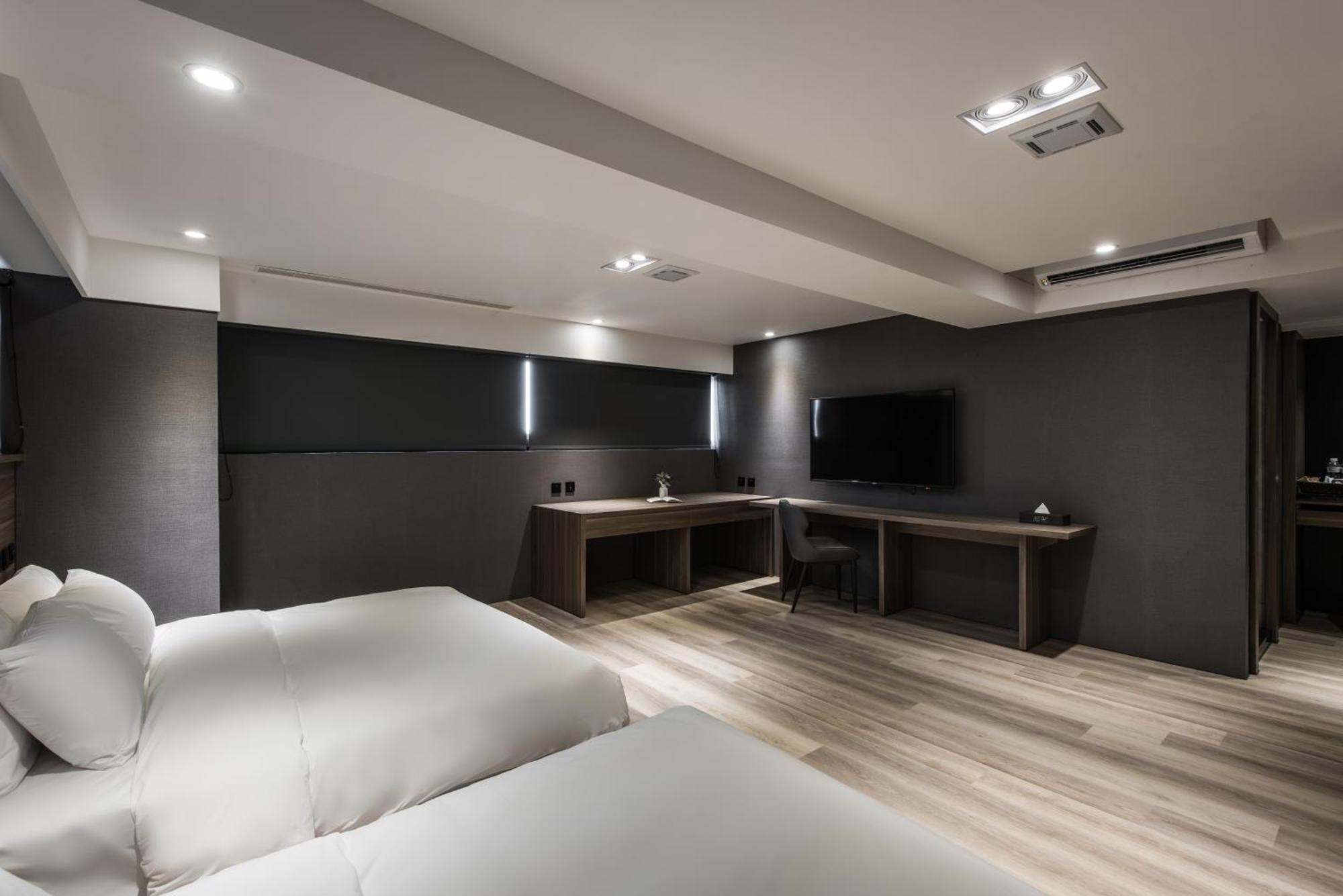 Autumn Willow Hotel Тайчжун Экстерьер фото